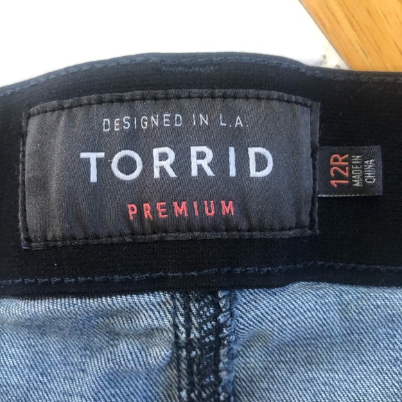 Torrid Bombshell Skinny - Picture 3 of 6